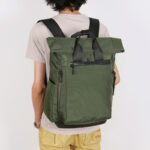 男女兼用学生通学かばんリュックサックハンドバッグ20〜35Lポリエステルライニングナイロンファスナー開閉コンピュータ