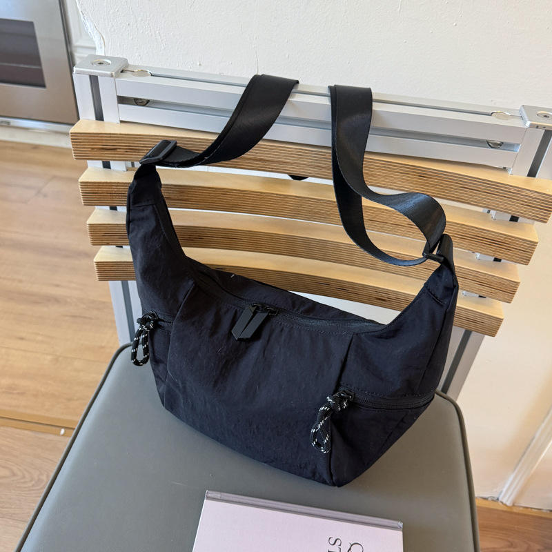 Lightweight Nylon Dumpling Bag